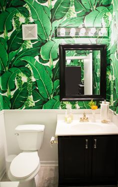 banana_leaf_wallpaper_NZ_toilet